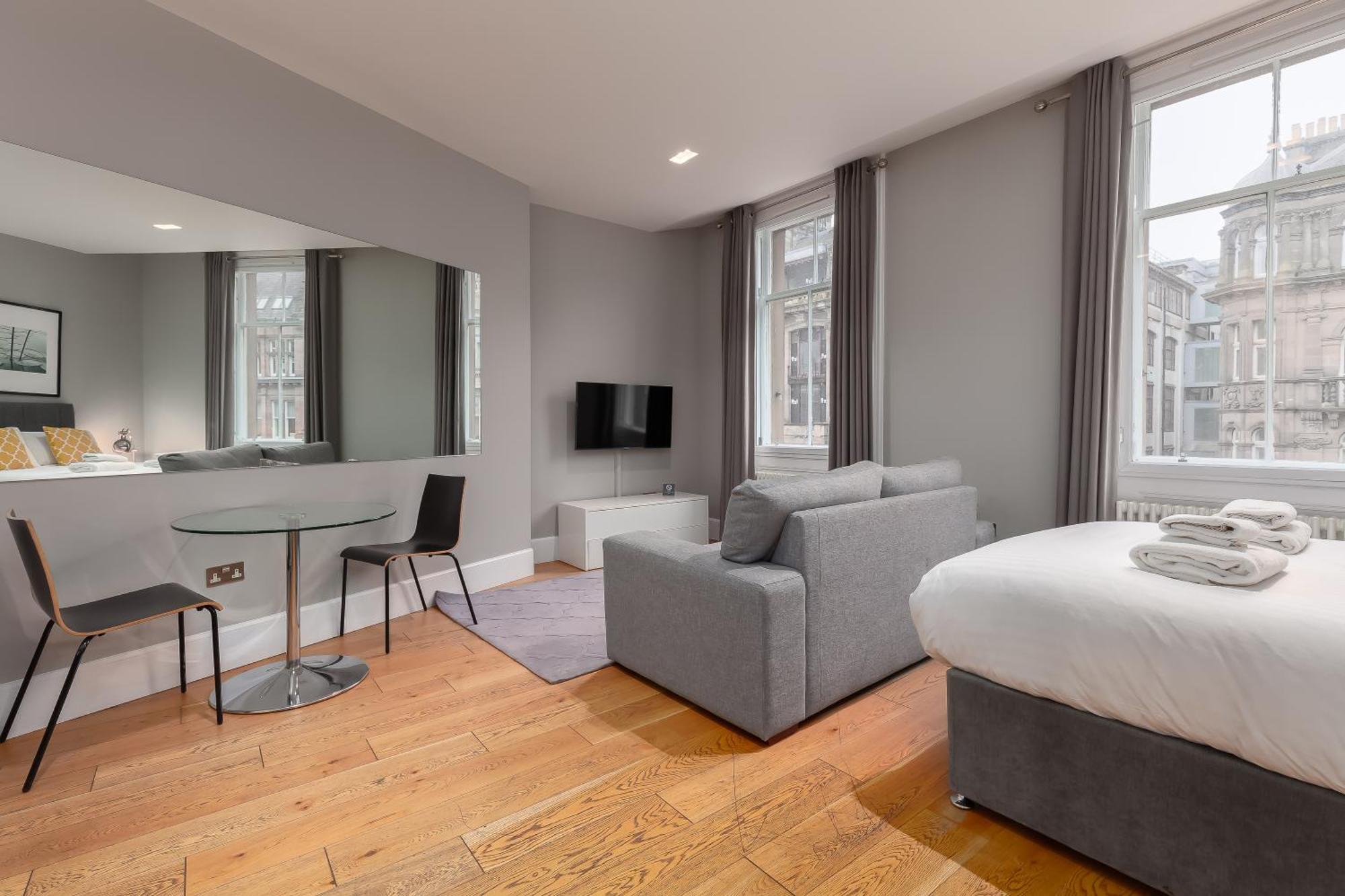 Destiny Scotland - St Andrew Square Apartments — Photos 1